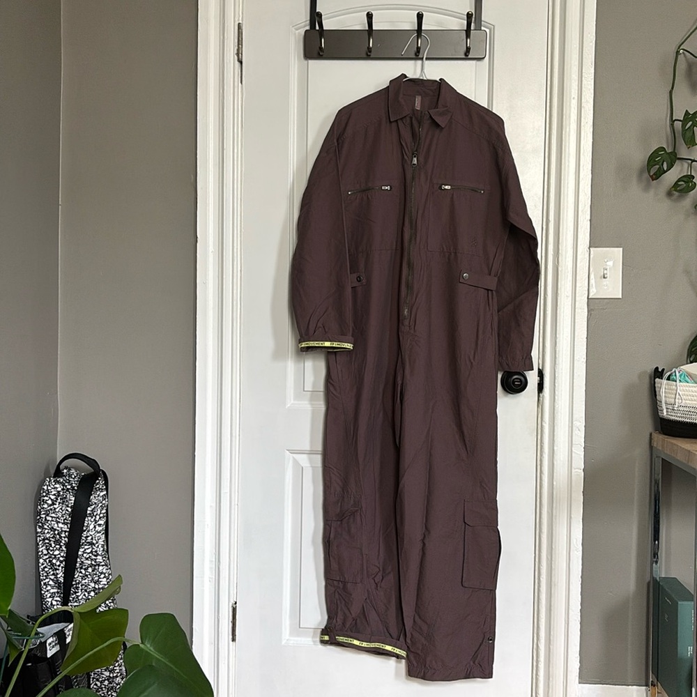 Free People FP Movement Mesmerize Me Coveralls
Utility Jumpsuit 
Size: XS - Picture 9 of 9